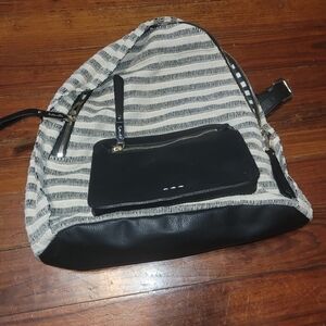 NWT Slendid medium 3 pocket backpack.